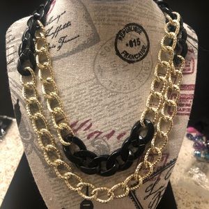 NWT black and Gold necklace